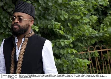 June 18, 2016 - Milan, Italy - Individual walks in Milan on 18 June, 2016 during a Street Style at Milan Men s Fashion Week. Milan Italy  - ZUMAn230