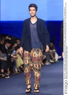 milan s Fashion Week Spring Summer 2017. Etro Fashion Show Pictured: models  SimonaxChioccia