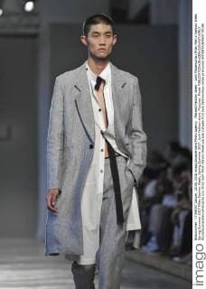 Mailand Fashion Week - Junli Modenschau Milan Men s Fashion Week Spring Summer 2017 Milan Fashion Week, Spring Summer 2017. Junli fashion show. Pictured: Model  RiccardoxGiordanoxFotosicki