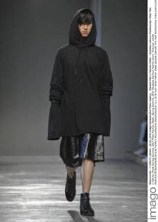 Mailand Men s Fashion Week - Strateas Carlucci Modenschau Milan Men s Fashion Week Spring Summer 2017 Milan Fashion Week, Spring Summer 2017.Strateas Carlucci fashion show. Pictured: model  RiccardoxGiordanoxFotosicki