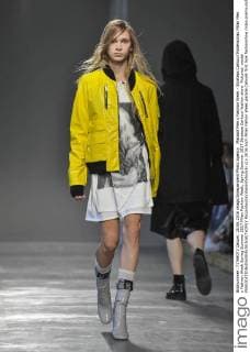 Mailand Men s Fashion Week - Strateas Carlucci Modenschau Milan Men s Fashion Week Spring Summer 2017 Milan Fashion Week, Spring Summer 2017.Strateas Carlucci fashion show. Pictured: model  RiccardoxGiordanoxFotosicki