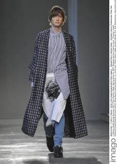 Mailand Men s Fashion Week - Strateas Carlucci Modenschau Milan Men s Fashion Week Spring Summer 2017 Milan Fashion Week, Spring Summer 2017.Strateas Carlucci fashion show. Pictured: model  RiccardoxGiordanoxFotosicki