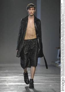 Mailand Men s Fashion Week - Strateas Carlucci Modenschau Milan Men s Fashion Week Spring Summer 2017 Milan Fashion Week, Spring Summer 2017.Strateas Carlucci fashion show. Pictured: model  RiccardoxGiordanoxFotosicki