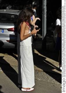 Milan: Guest attends Fendi men show Viviana Valpolicella wearing white dress outside Fendi during the Milan Men s Fashion .  GaetanoxPiazzolla