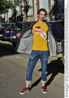 Milan: Guest attends Fendi men show Model outside Fendi during the Milan Men s Fashion.  GaetanoxPiazzolla