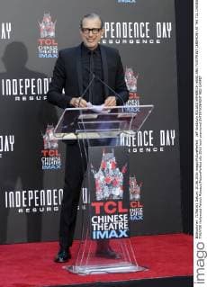 Jeff Goldblum ROLAND EMMERICH HAND AND FOOTPRINT CEREMONY AT THE TCL CHINESE THEATER Hollywood Patrick Rideaux PicturePerfect