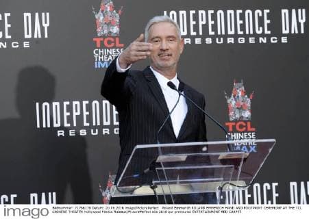 Roland Emmerich ROLAND EMMERICH HAND AND FOOTPRINT CEREMONY AT THE TCL CHINESE THEATER Hollywood Patrick Rideaux PicturePerfect