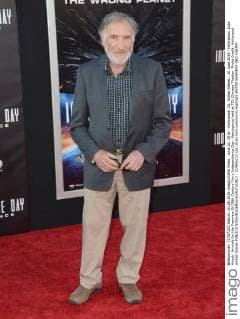 June 20, 2016 - Hollywood, CA, United States - 20 June 2016 - Hollywood. Judd Hirsch. Arrivals for the Premiere Of 20th Century Fox s Independence Day: Resurgence held at TCL Chinese Theater. Photo Credit: Hollywood United States - ZUMAa123