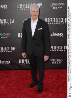 June 20, 2016 - Hollywood, CA, United States - 20 June 2016 - Hollywood. Brent Spiner. Arrivals for the Premiere Of 20th Century Fox s Independence Day: Resurgence held at TCL Chinese Theater. Photo Credit: Hollywood United States - ZUMAa123