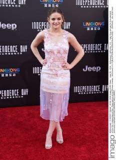 June 20, 2016 - Hollywood, California, U.S. - Joey King arrives for the premiere of the film Independence Day: Resurgence at the Chinese theater. Hollywood U.S. - ZUMAo05_