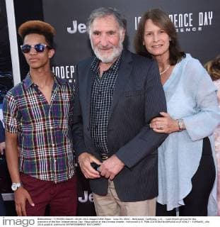 June 20, 2016 - Hollywood, California, U.S. - Judd Hirsch arrives for the premiere of the film Independence Day: Resurgence at the Chinese theater. Hollywood U.S. - ZUMAo05_