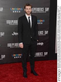 June 20, 2016 - Hollywood, CA, United States - 20 June 2016 - Hollywood. Liam Hemsworth. Arrivals for the Premiere Of 20th Century Fox s Independence Day: Resurgence held at TCL Chinese Theater. Photo Credit: Hollywood United States - ZUMAa123