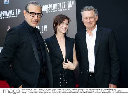 Bill Pullman, Charlotte Gainsbourg und Jeff Goldblum bei der Independence Day: Resurgence KIno Premiere am 20.06.2016 in Hollywood, Los Angeles Independence Day: Resurgence Kinopremiere in Hollywood, Los Angeles, 2016 