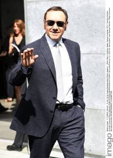 Milan Man s Fashion Week Spring Summer 2017. Giorgio Armani Arrivals Pictured Kevin Spacey  SimonaxChioccia
