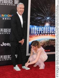 June 20, 2016 - Los Angeles, California, United States - June 20th 2016 - Los Angeles California USA - Director ROLAND EMMERICH, Actress JOEY KING at the Independence Day Resurgence Premiere held at the TCL Chinese Theater IMAX Hollywood. Los Angeles United States - ZUMAf05_