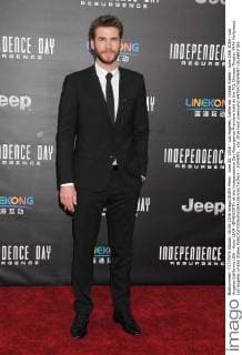 June 20, 2016 - Los Angeles, California, United States - June 20th 2016 - Los Angeles California USA - Actor LIAM HEMSWORTH at the Independence Day Resurgence Premiere held at the TCL Chinese Theater IMAX Hollywood. Los Angeles United States - ZUMAf05_