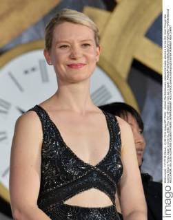 Actress Mia Wasikowska attends the Japan premiere for the film Alice Through the Looking Glass in Tokyo, Japan on June 21, 2016. This film will open on July 1st in Japan.  TKP2016062113 KEIZOxMORI