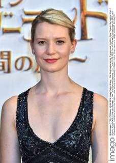 Mia Wasikowska bei der Premiere des Kinofilms Alice Through the Looking Glass Alice im Wunderland: Hinter den Spiegeln in den Toho Cinemas Roppongi Hills. Tokio, 21.06.2016 Foto:xK.xNarax xFuturexImage