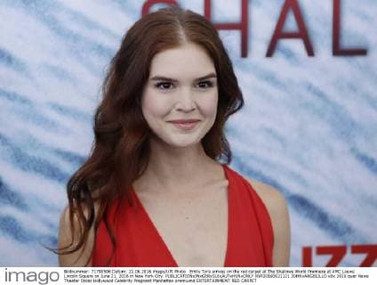Emily Tyra arrives on the red carpet at The Shallows World Premiere at AMC Loews Lincoln Square on June 21, 2016 in New York City.  NYP20160621121 JOHNxANGELILLO