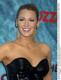 June 21, 2016 - New York, New York, U.S. - Actress BLAKE LIVELY attends the New York Premiere of The Shallows held at the AMC LOEWS Lincoln Square 13. New York U.S. - ZUMAk03_