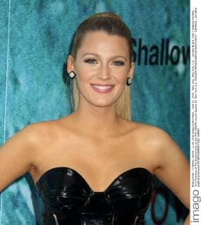 June 21, 2016 - New York, New York, U.S. - Actress BLAKE LIVELY attends the New York Premiere of The Shallows held at the AMC LOEWS Lincoln Square 13. New York U.S. - ZUMAk03_