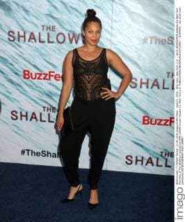 June 21, 2016 - New York, New York, U.S. - JULIE HENDERSON attends the New York Premiere of The Shallows held at the AMC LOEWS Lincoln Square 13. New York U.S. - ZUMAk03_