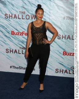 June 21, 2016 - New York, New York, U.S. - JULIE HENDERSON attends the New York Premiere of The Shallows held at the AMC LOEWS Lincoln Square 13. New York U.S. - ZUMAk03_