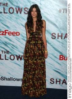 June 21, 2016 - New York, New York, U.S. - Model THAIS OLIVEIRA attends the New York Premiere of The Shallows held at the AMC LOEWS Lincoln Square 13. New York U.S. - ZUMAk03_