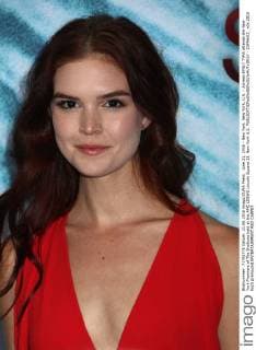 June 21, 2016 - New York, New York, U.S. - Actress EMILY TYRA attends the New York Premiere of The Shallows held at the AMC LOEWS Lincoln Square 13. New York U.S. - ZUMAk03_