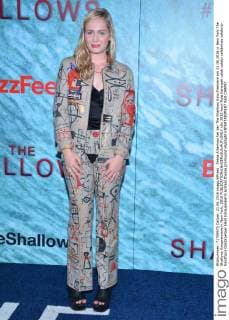 Tessa Albertson bei der The Shallows Kino Premiere am 21.06.2016 in New York The Shallows Kinopremiere in New York, 2016 