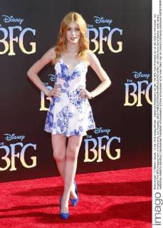 Katherine McNamara bei der The BFG Kino Premiere am 21.06.2016 in Hollywood, Los Angeles The BFG Kinopremiere in Hollywood, Los Angeles, 2016 