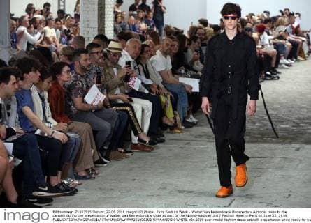 Paris Fashion Week - Walter Van Beirendonck Modenschau A model takes to the catwalk during the presentation of Walter Van Beirendonck s show as part of the Spring-Summer 2017 Fashion Week in Paris on June 22, 2016.  PAR201606102 MAYAxVIDON-WHITE