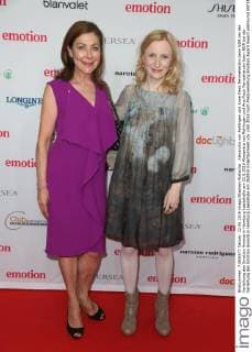 Alexandra von Rehlingen und Anne Fleck Fernsehärztin beim NDR bei der Verleihung des Emotion Awards in Hamburg Laeiszhalle am 22.6.2016