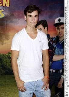 Louis Held beim Fototermin anlässlich der Preisverleihung für über 2 Millionen Besucher des Kinofilms Bibi & Tina- Mädchen gegen Jungs im House of Weekend. Berlin, 22.06.2016 Foto:xS.xGabschx xFuturexImage