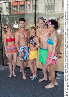 Isabell Horn und McFIT Models - Die McFIT Models, ihr neuestes Model Schauspielerin Isabell Horn und die Galeries Lafayette zeigen viel Haut in sexy Sommeroutfits, kombiniert mit buntem Bodypainting am 23.06.2016 in Berlin. McFIT Models - Fashon Show