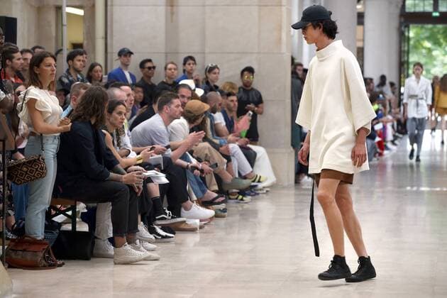 Paris Fashion Week - Etudes Modenschau A model takes to the catwalk during the presentation of Etudes show as part of the Spring-Summer 2017 Fashion Week in Paris on June 25, 2016.  PAR20160625104 MAYAxVIDON-WHITE