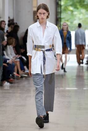 Paris Fashion Week - Etudes Modenschau A model takes to the catwalk during the presentation of Etudes show as part of the Spring-Summer 2017 Fashion Week in Paris on June 25, 2016.  PAR20160625105 MAYAxVIDON-WHITE