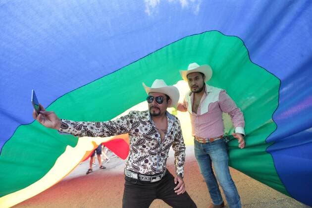Attendees at the 38th LGTB Pride marcg in Mexico City, Mexico, 25 June 2016. EFE Sashenka Gutierrez 38TH MARCH OF THE LGTB PRIDE !ACHTUNG: NUR REDAKTIONELLE NUTZUNG!  MEX001 20160625-636024942124343049