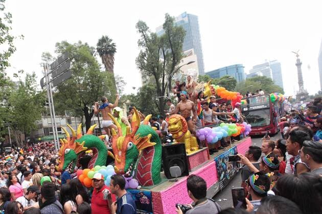 Attendees at the 38th LGTB Pride marcg in Mexico City, Mexico, 25 June 2016. EFE Sashenka Gutierrez 38TH MARCH OF THE LGTB PRIDE !ACHTUNG: NUR REDAKTIONELLE NUTZUNG!  MEX003 20160625-636024942158975049
