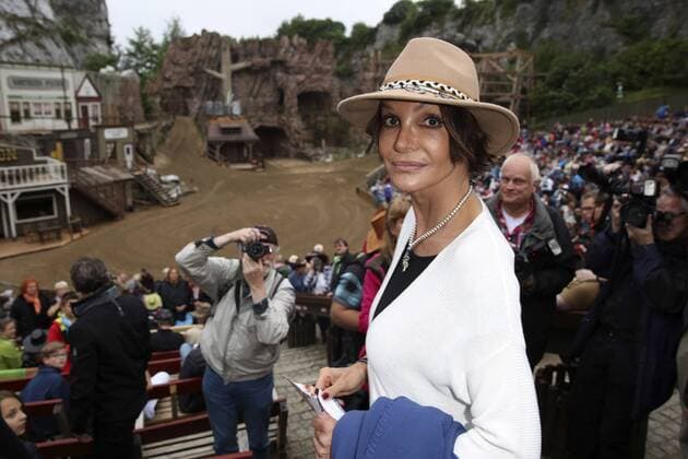 Anouschka Renzi bei der Premiere von Der Schatz im Silbersee bei den Karl-May-Spielen Bad Segeberg im Freilichttheater am Kalkberg. Bad Segeberg, 25.06.2016 Foto:xS.xGabschx xFuturexImage