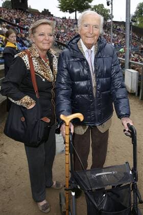 Martin Böttcher mit Tochter Betsy bei der Premiere von Der Schatz im Silbersee bei den Karl-May-Spielen Bad Segeberg im Freilichttheater am Kalkberg. Bad Segeberg, 25.06.2016 Foto:xS.xGabschx xFuturexImage