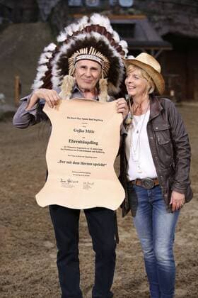 Gojko Mitic und Ute Thienel bei der Premiere von Der Schatz im Silbersee bei den Karl-May-Spielen Bad Segeberg im Freilichttheater am Kalkberg. Bad Segeberg, 25.06.2016 Foto:xS.xGabschx xFuturexImage