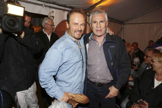 Till Demtroeder und Gojko Mitic bei der Premiere von Der Schatz im Silbersee bei den Karl-May-Spielen Bad Segeberg im Freilichttheater am Kalkberg. Bad Segeberg, 25.06.2016 Foto:xS.xGabschx xFuturexImage