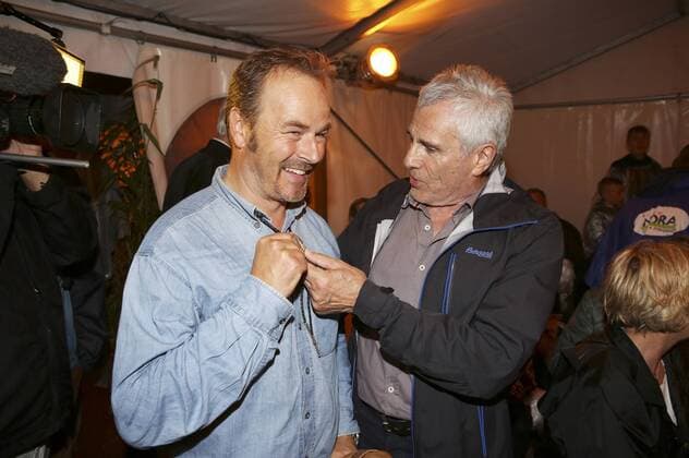 Till Demtroeder und Gojko Mitic bei der Premiere von Der Schatz im Silbersee bei den Karl-May-Spielen Bad Segeberg im Freilichttheater am Kalkberg. Bad Segeberg, 25.06.2016 Foto:xS.xGabschx xFuturexImage