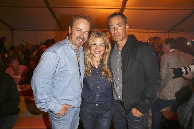 Till Demtroeder, Susan Sideropoulos und Jan Sosniok bei der Premiere von Der Schatz im Silbersee bei den Karl-May-Spielen Bad Segeberg im Freilichttheater am Kalkberg. Bad Segeberg, 25.06.2016 Foto:xS.xGabschx xFuturexImage