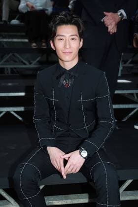 PARIS, FRANCE - JUNE 25: Chinese actors Shawn Dou arrives at the Dior Homme Menswear Spring Summer 2017 show as part of Paris Fashion Week on June 25, 2016 in Paris, France.  CFP487236409