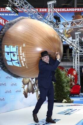 Ben Blümel bei der Premiere des Kinofilms Ice Age - Kollision voraus! Ice Age: Collision Course im Cinestar Sony Center. Berlin, 26.06.2016 Foto:xS.xGabschx xFuturexImage