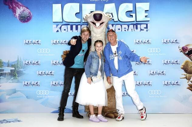 Bilder des Tages Freshtorge, Faye Montana und Otto Waalkes bei der Premiere des Kinofilms Ice Age - Kollision voraus! Ice Age: Collision Course im Cinestar Sony Center. Berlin, 26.06.2016 Foto:xS.xGabschx xFuturexImage