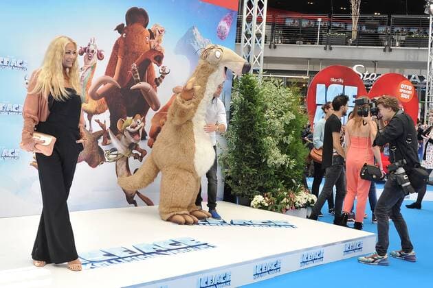 Deutschlandpremiere ICE AGE Kollision Voraus Jenny elvers, SID, Rocko Stark Ankunft zur Deutschlandpremiere ICE AGE Kollision Voraus im Cine Star SonyCenter in Berlin 26.06.2016