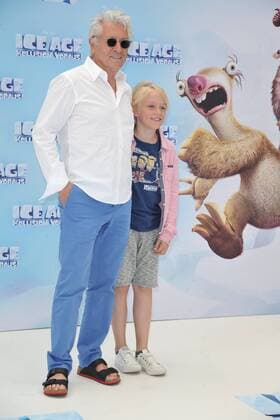 Deutschlandpremiere ICE AGE Kollision Voraus Henry Huebchen mit Enkelsohn Ankunft zur Deutschlandpremiere ICE AGE Kollision Voraus im Cine Star SonyCenter in Berlin 26.06.2016